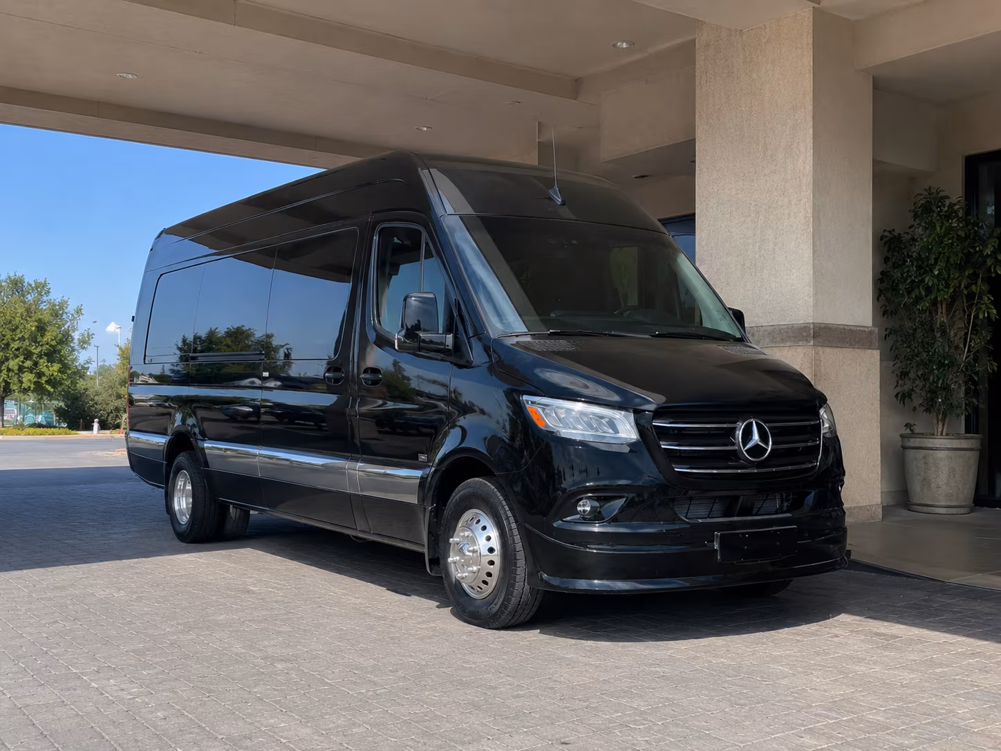 huntington beach employee commuter shuttles for huntington beach businesses